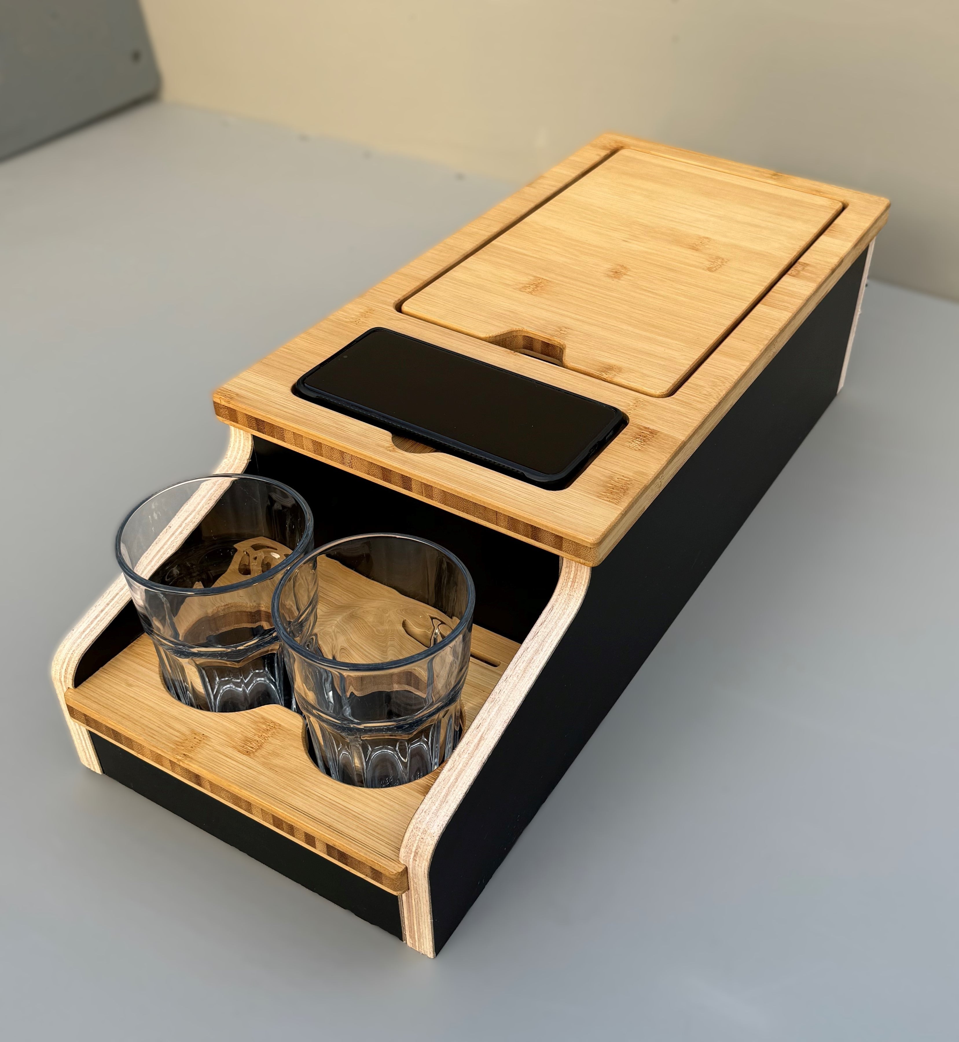 Mittelkonsole mit Staufach & Getränkehalter für VW T5 T6 Multivan