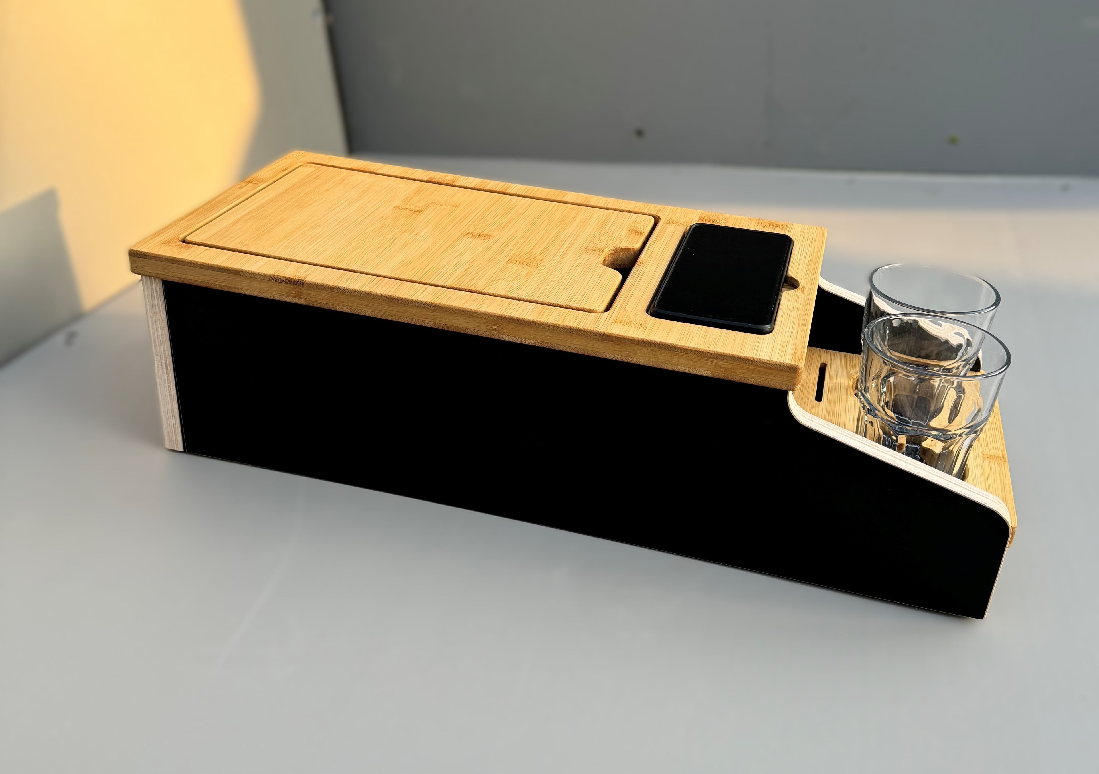 Mittelkonsole mit Staufach & Getränkehalter für VW T5 T6 Multivan